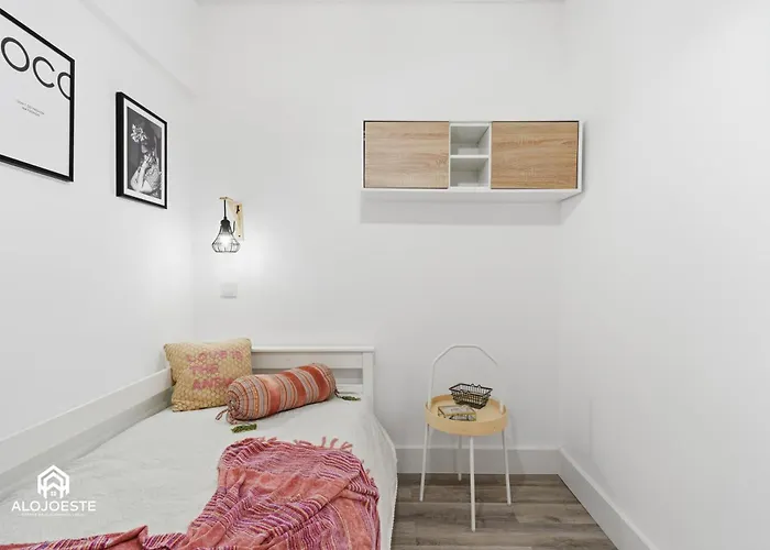 Yard - In The Center Of Appartement